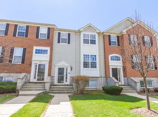 208 Comstock Dr, Elgin, IL 60124