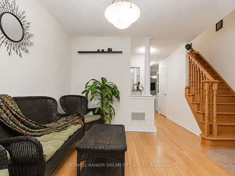37 Stoyell Dr — Photo 5