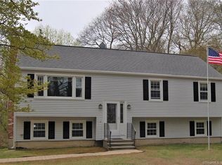 40 Brush Hill Rd, Clinton, CT 06413