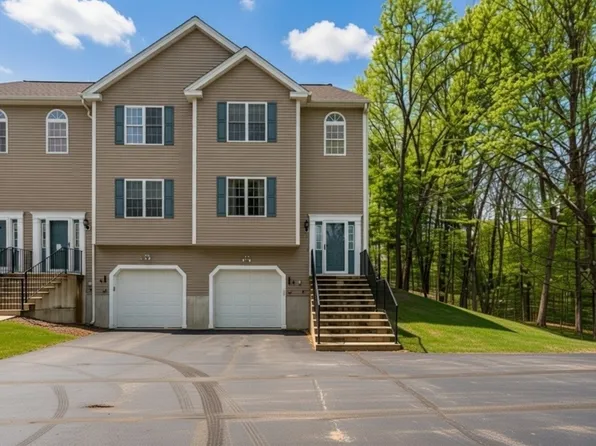 218 E Hartford Ave Unit 218, Uxbridge, MA 01569