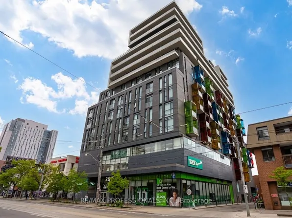 297 College St, Toronto, ON