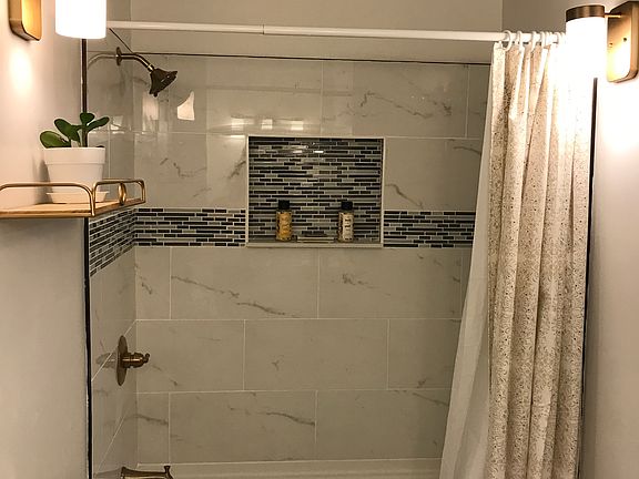 3rd image of 553 Grand Ave APT 2
