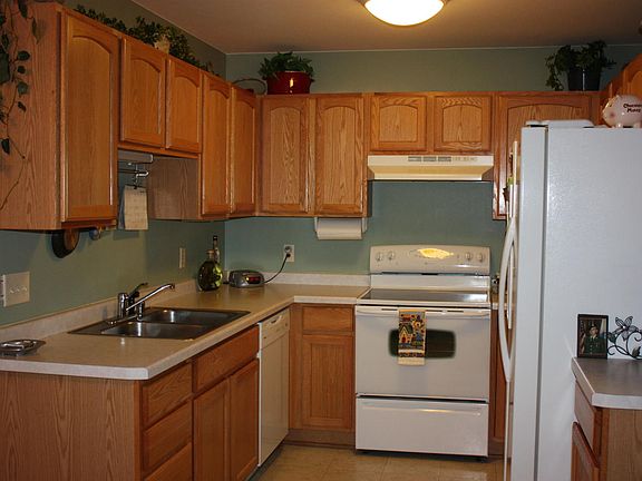 3rd image of 2100 Miller Street #B