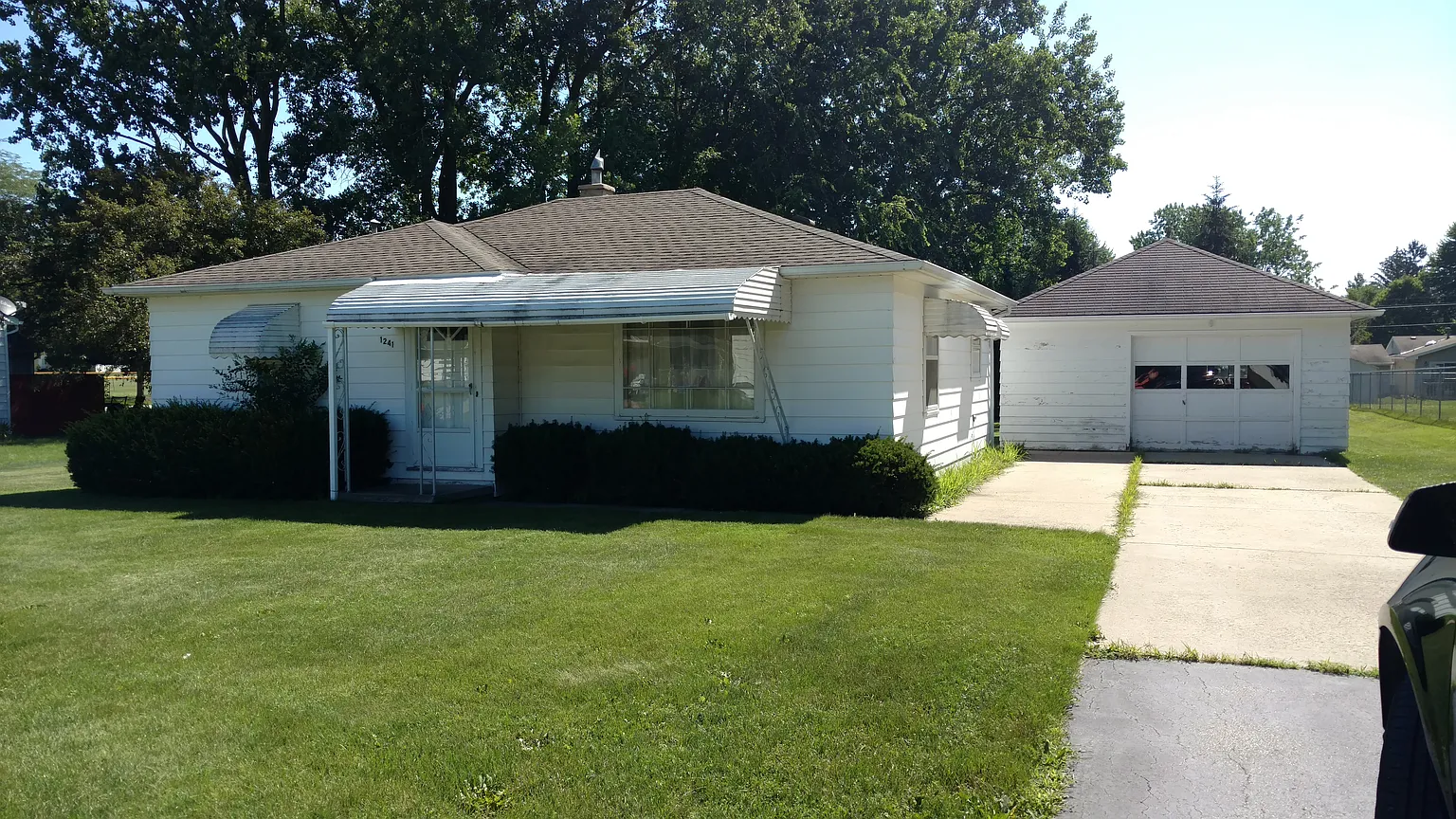 1241 Leo St photo 1