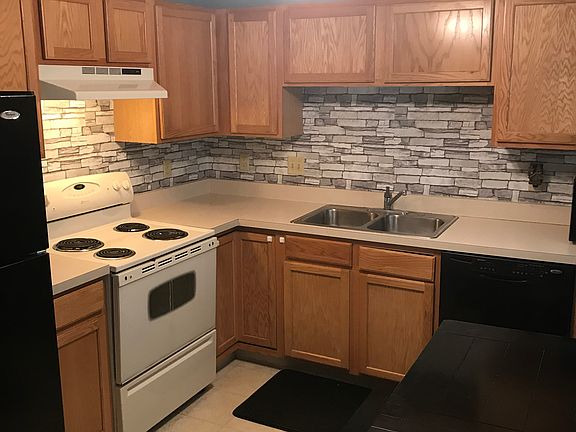 2nd image of 438 Angela Ln