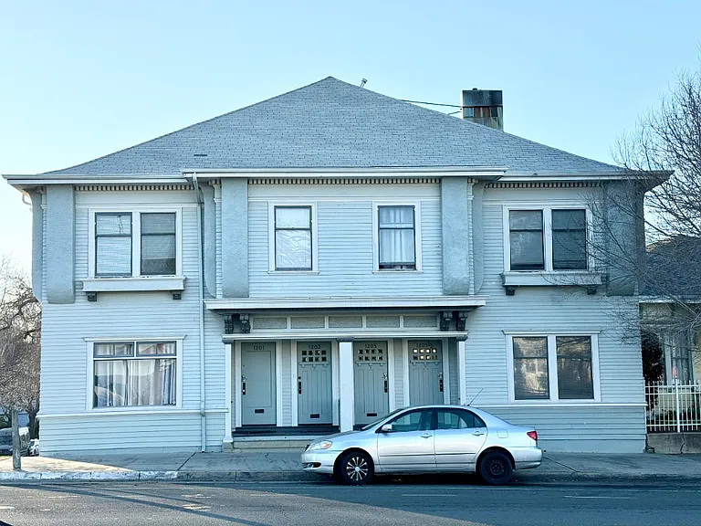 1201 Marin St #1205.5 — Photo 2