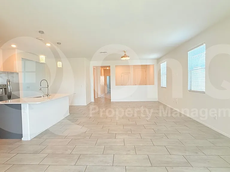 2435 W Kowalsky Ln — Photo 3