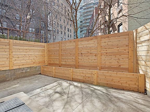 5th image of 230 Underhill Ave #1