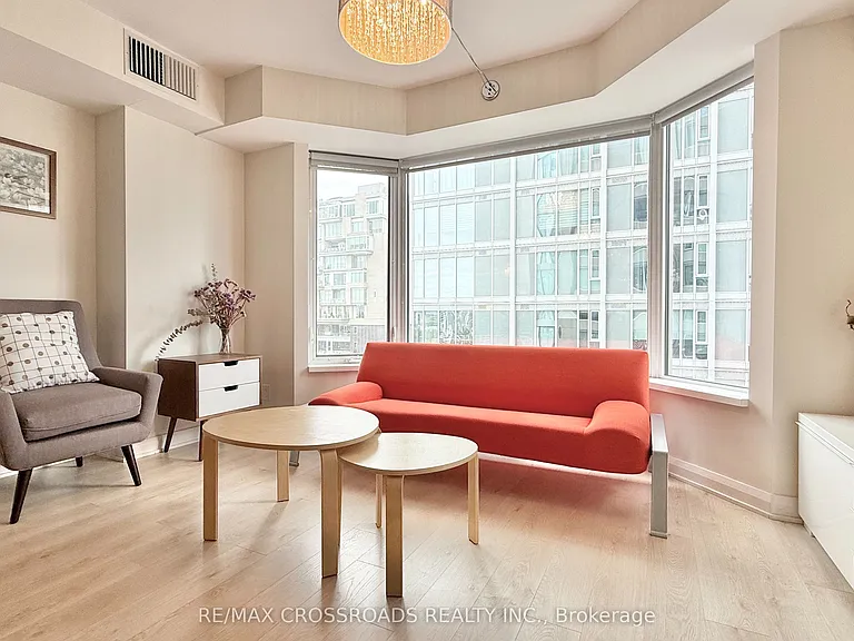 155 Yorkville Ave #2108 — Photo 6