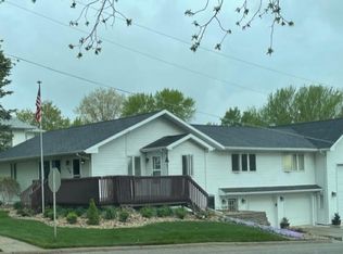 440 Washington St, Denver, IA 50622