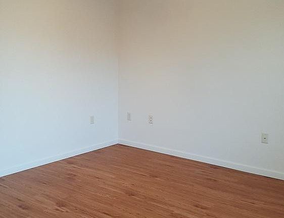 Living Room (2)