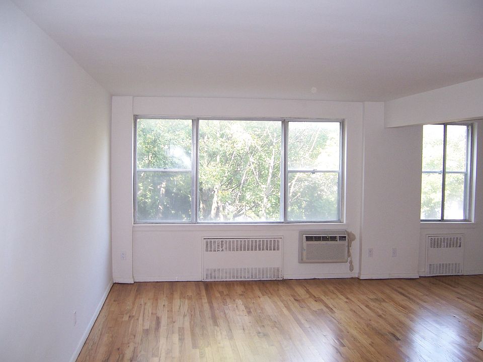 1st image of 100 Randall Ave APT 2B