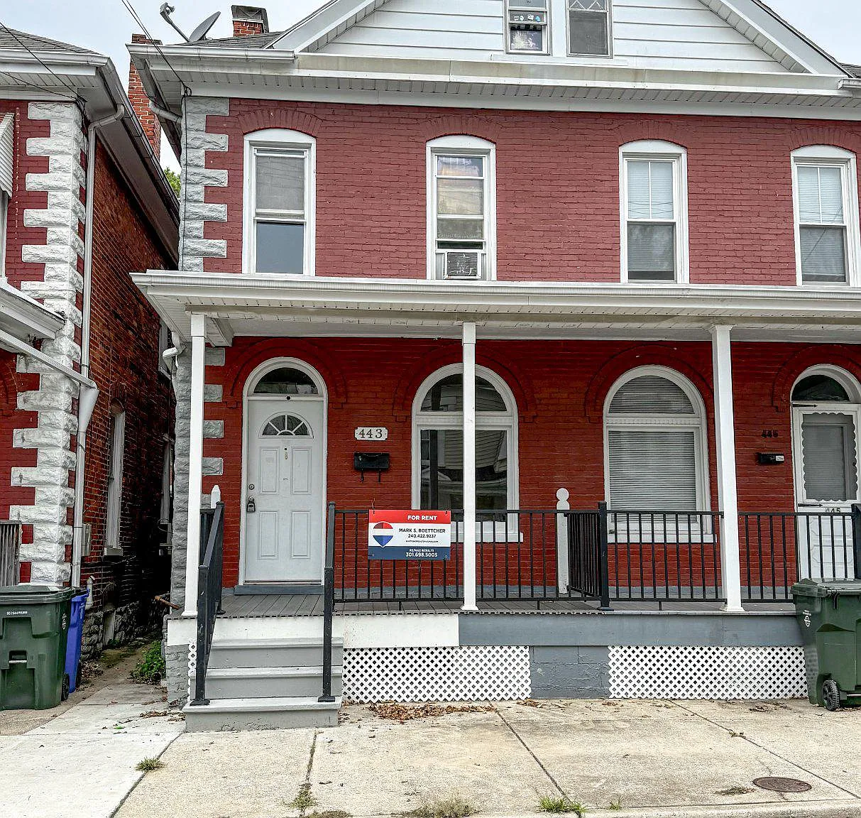3 bed, 1.0 bath, 1120 sqft, $1,500 — Photo 1