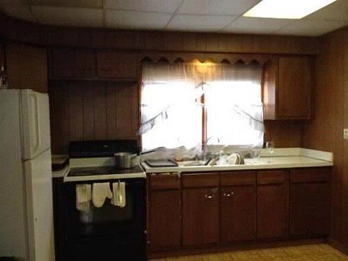 3rd image of 5428 W Schubert Ave