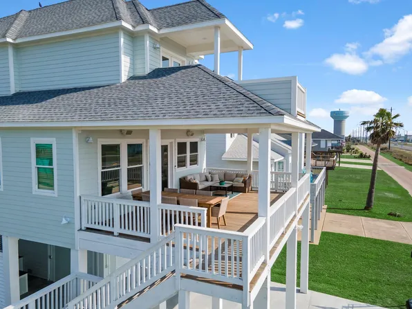 23004 Verano Dr, Galveston, TX 77554