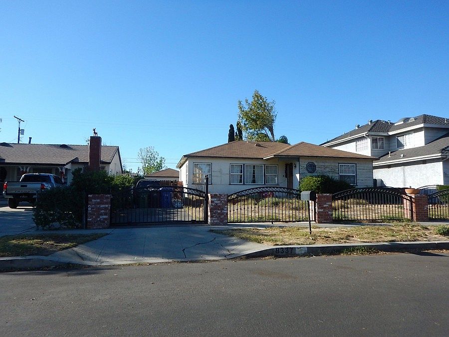 1st image of 8337 Gloria Ave