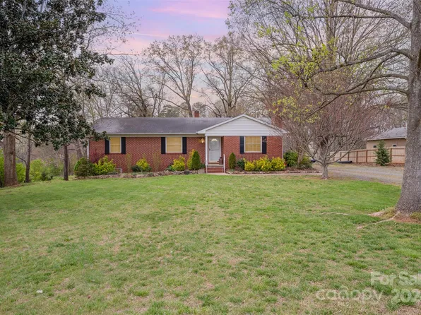 296 Hopewell Church Rd, Peachland, NC 28133