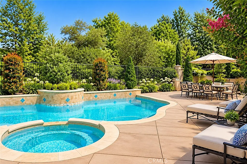4 bed, 3100 sqft, $9,495 — Photo 3