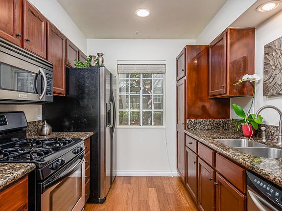 2nd image of 4692 Carpinteria Ave APT 11
