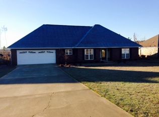 120 Wood St, Louisville, MS 39339
