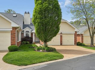 7326 Westover Colonial Ln, Saint Louis, MO 63119