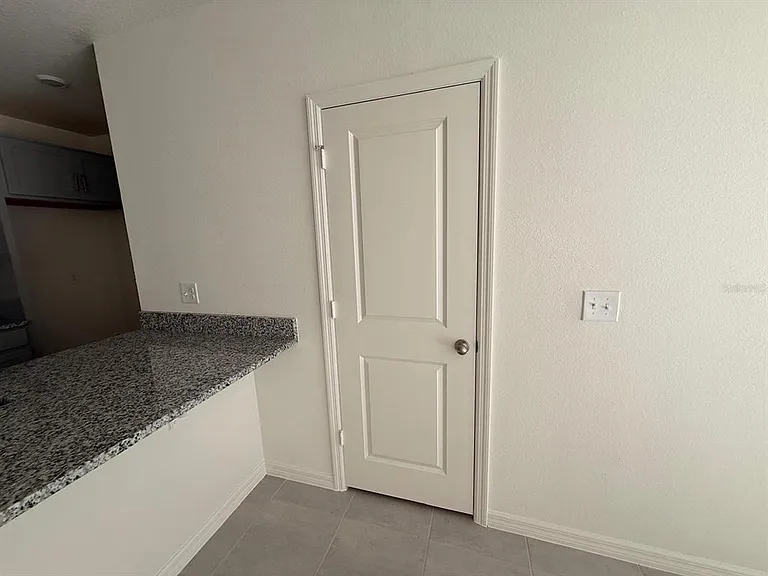 16607 Luminary Loop — Photo 4