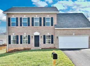 1024 Forest Edge Dr, Forest, VA 24551