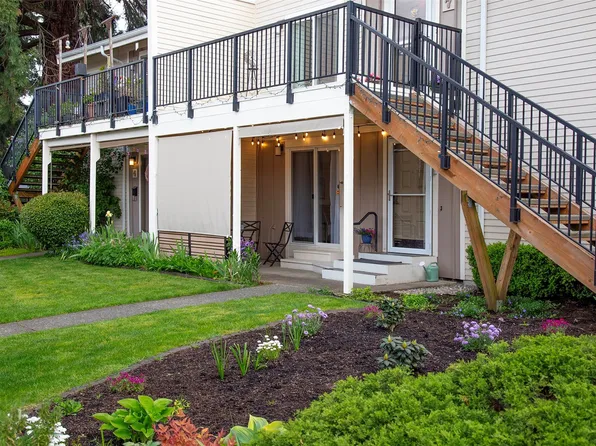 12016 Slater Avenue NE #D3, Kirkland, WA 98034