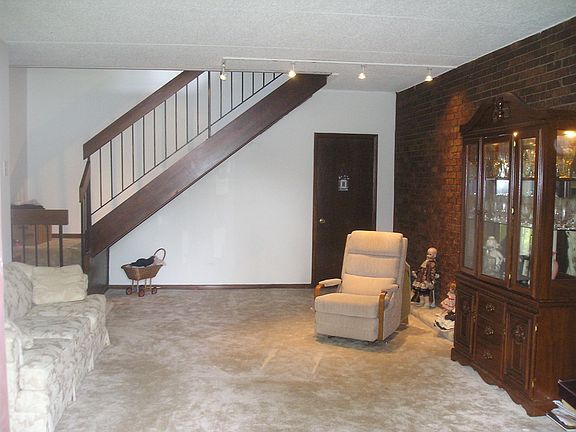 Living Room & Dining Room w/ New Carpet & Freshly Painted