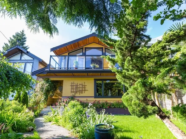 140 W Windsor Rd #3, North Vancouver, BC V7N 2M8