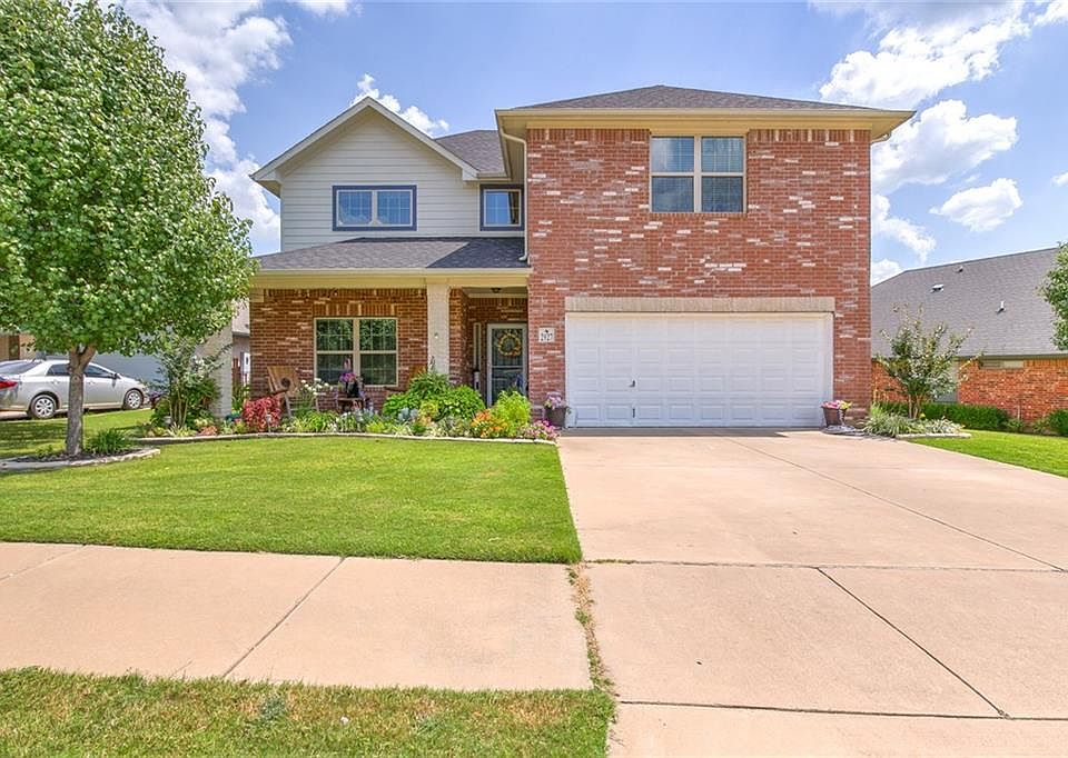 1st image of 2927 Greenway Dr