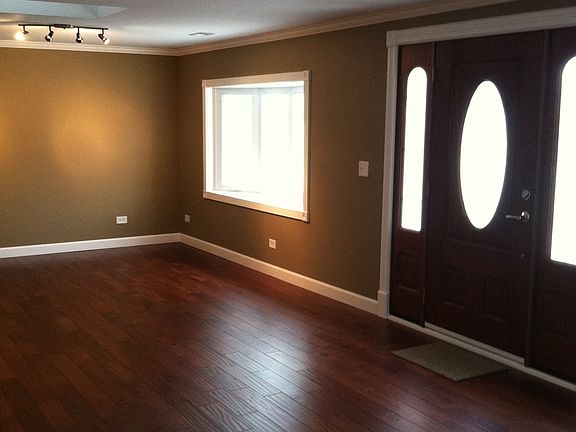 4th image of 20581 W North Ave