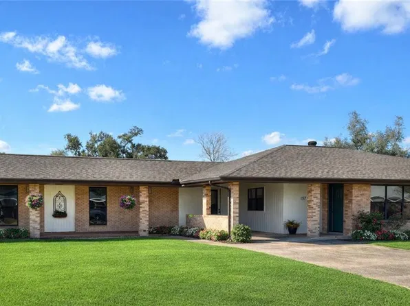571 Oak St, Norco, LA 70079