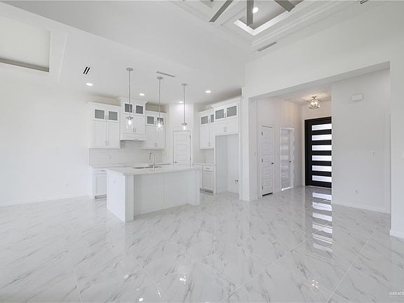 5th image of 3704 S Apex St