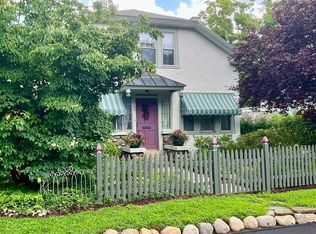 25 Washington Pl, Northampton, MA 01060