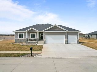 5272 38th Ave, Columbus, NE 68601