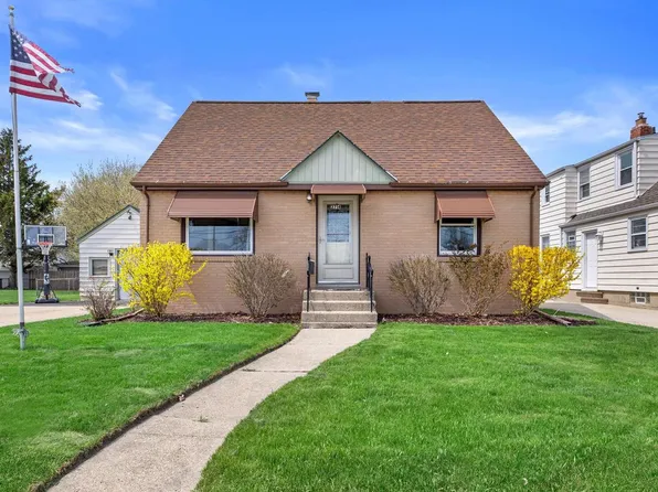 2714 22nd AVENUE, Kenosha, WI 53140