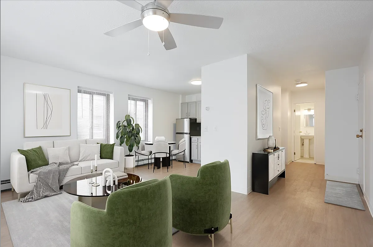Building Photo - The Buckingham Apartments