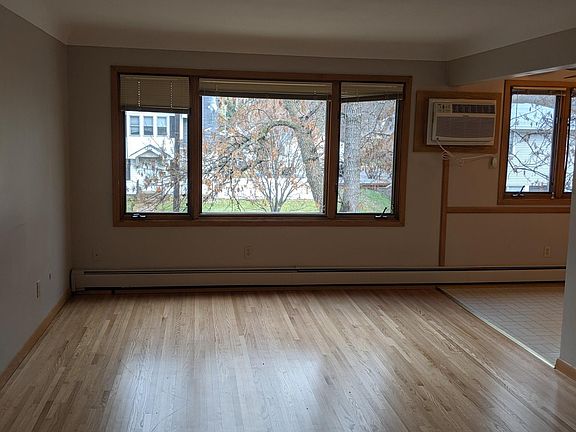 3rd image of 1335 White Bear Ave N