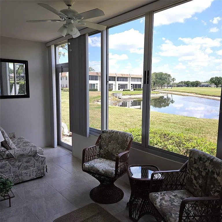 1 bed, 1.5 bath, 900 sqft, $3,000 — Photo 4