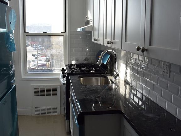 5th image of 22289 Braddock Ave APT 4G