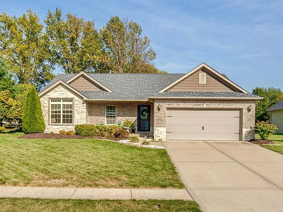 1st image of 2608 Iron Horse Dr