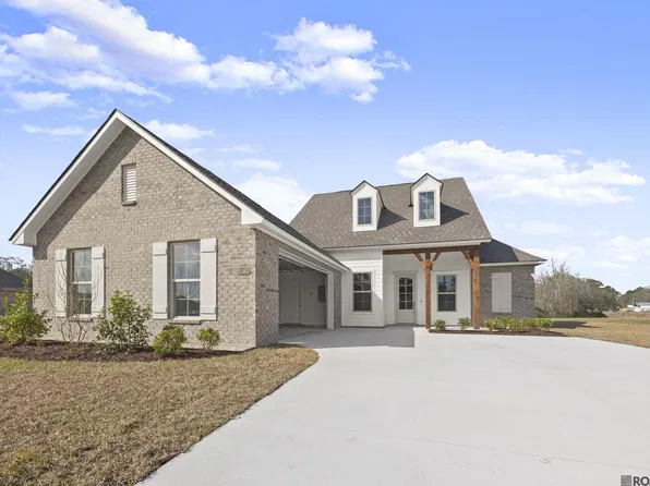 21563 Yellowfin Dr, Springfield, LA 70462