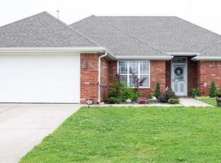 1303 E Freedom, Siloam Springs, AR 72761