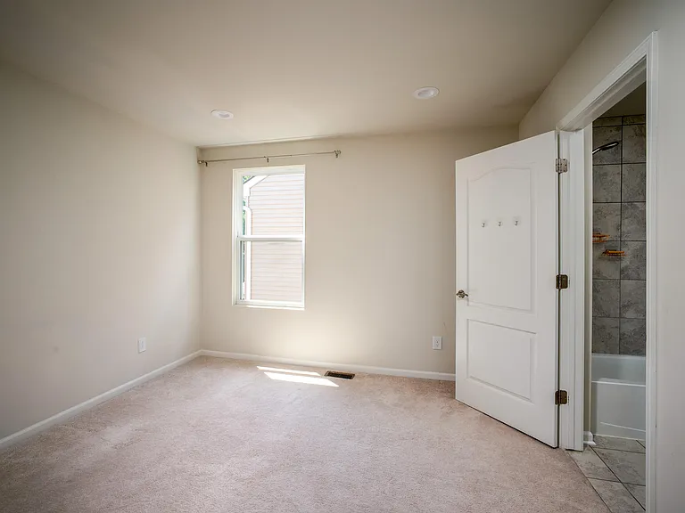 2825 Dillon Dr — Photo 31