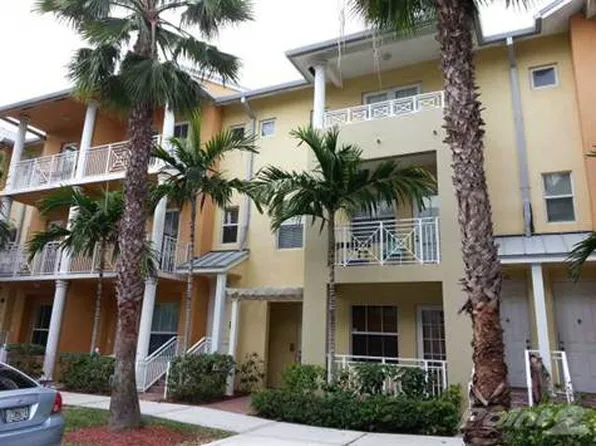 247 SW 13th Ter, Fort Lauderdale, FL 33312