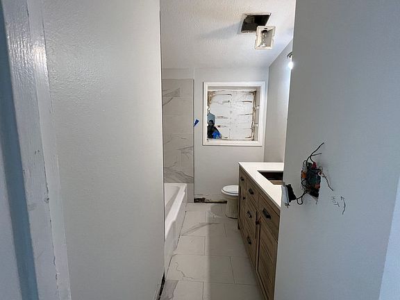 4th image of 6511 Seminole Dr #1