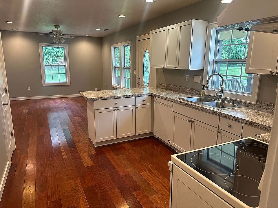 Spacious kitchen
