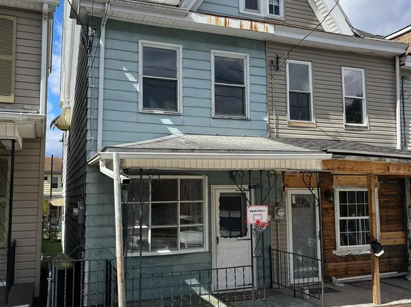 114 S Pine St, Mount Carmel, PA 17851