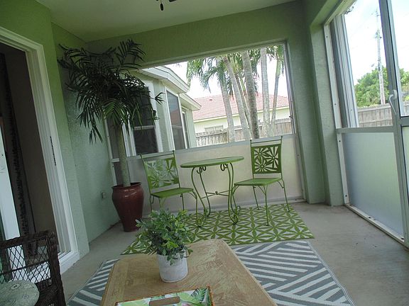 4th image of 1811 SE 20th St